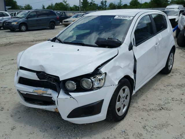 1G1JA6SH7E4210644 - 2014 CHEVROLET SONIC LS WHITE photo 2