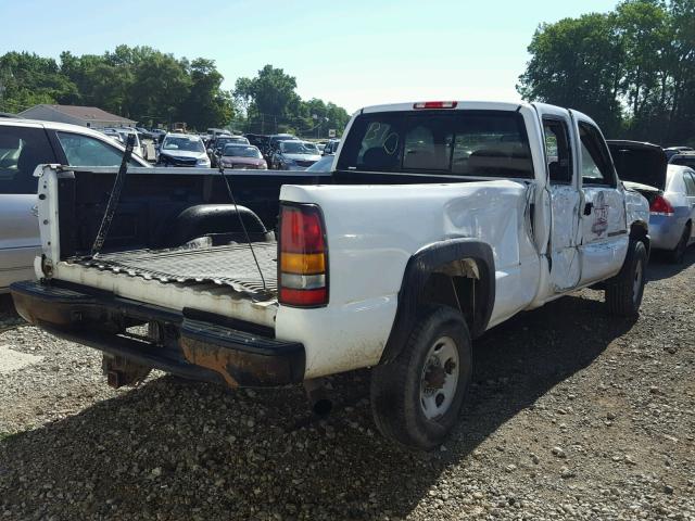 1GTHC29U96E233303 - 2006 GMC SIERRA C25 WHITE photo 4