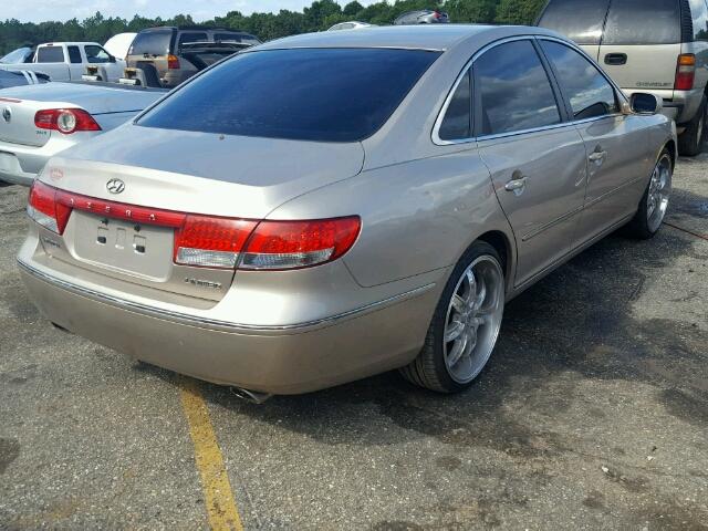 KMHFC46F06A131772 - 2006 HYUNDAI AZERA SE GOLD photo 4