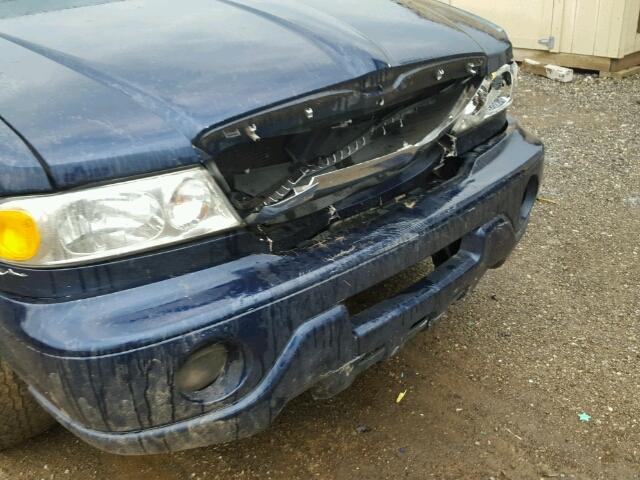 5LMEU27R92LJ12879 - 2002 LINCOLN NAVIGATOR BLUE photo 9