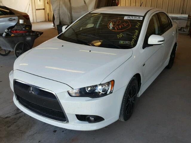 JA32V2FW7FU021879 - 2015 MITSUBISHI LANCER SE WHITE photo 2