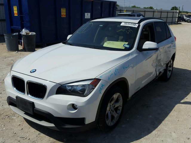 WBAVM1C51DVW44619 - 2013 BMW X1 SDRIVE2 WHITE photo 2