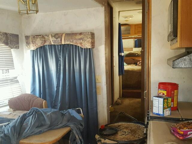 1N8RL3022V0033756 - 1997 OTHR FIFTH WHEE WHITE photo 5