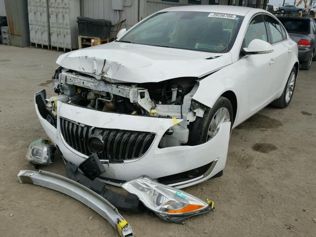 2G4GP5EX5G9149769 - 2016 BUICK REGAL PREM WHITE photo 2