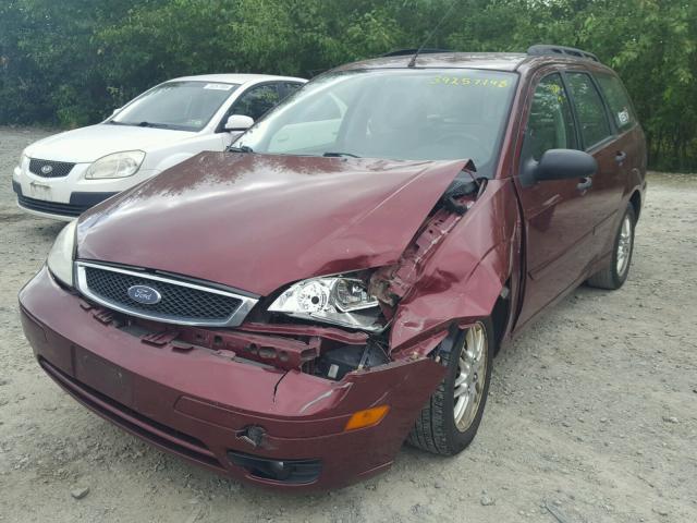 1FAHP36N47W113823 - 2007 FORD FOCUS ZXW MAROON photo 2