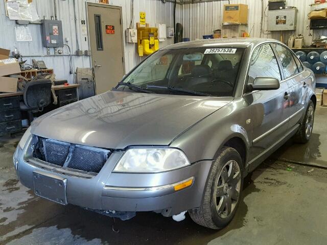 WVWTH63BX3P433939 - 2003 VOLKSWAGEN PASSAT GLX GRAY photo 2
