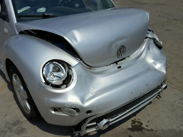 3VWCA21CXXM472662 - 1999 VOLKSWAGEN NEW BEETLE 银色 照片 9