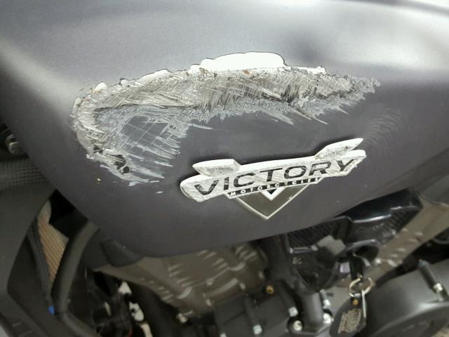 5VPFTB000H3000931 - 2017 VICTORY MOTORCYCLES OCTANE GRAY photo 11