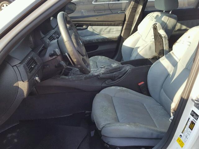 WBSPM9C54BE698870 - 2011 BMW M3 WHITE photo 5