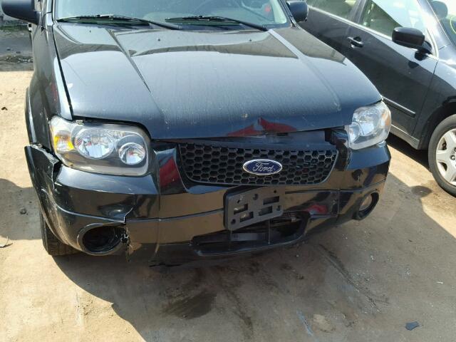 1FMYU94165KD42123 - 2005 FORD ESCAPE BLACK photo 9