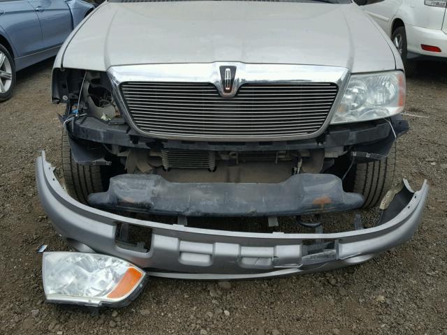 5LMFU27R74LJ34144 - 2004 LINCOLN NAVIGATOR SILVER photo 7