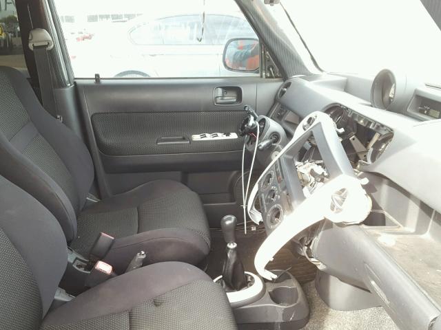 JTLKT334X50204560 - 2005 TOYOTA SCION XB Grau Foto 5