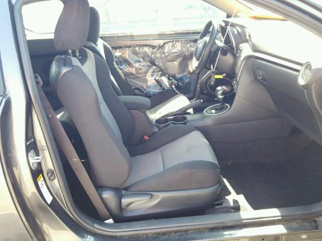 JTKJF5C77GJ023006 - 2016 TOYOTA SCION TC 灰色 照片 5