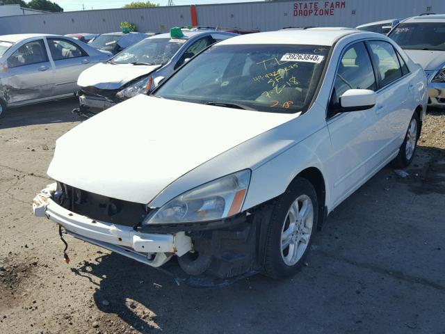 1HGCM56386A158249 - 2006 HONDA ACCORD SE WHITE photo 2