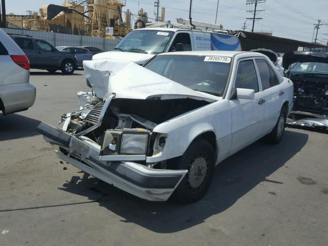 WDBEA26DXMB378425 - 1991 MERCEDES-BENZ 300 E 2.6 WHITE photo 2