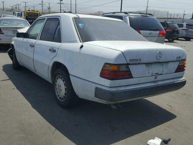 WDBEA26DXMB378425 - 1991 MERCEDES-BENZ 300 E 2.6 WHITE photo 3