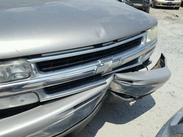 3GNEC16Z12G264150 - 2002 CHEVROLET SUBURBAN C TAN photo 9