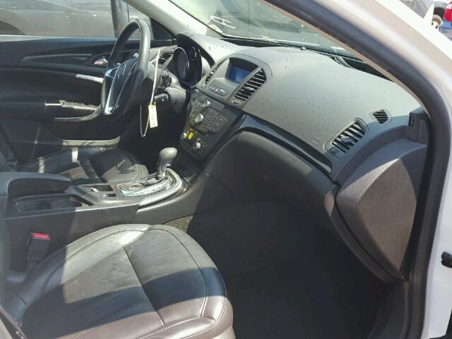2G4GR5EK5C9122600 - 2012 BUICK REGAL WHITE photo 5