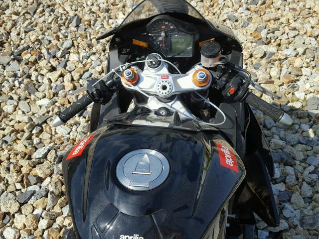 ZD4RKC016AS000140 - 2010 APRILIA RSV4 R BLACK photo 5