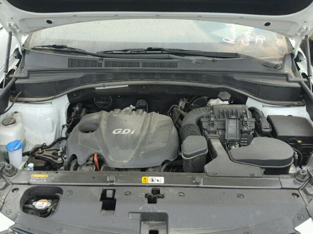 5XYZUDLB3GG308963 - 2016 HYUNDAI SANTA FE S 白色 照片 7