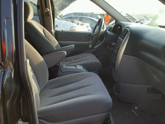 2A4GP54L16R915833 - 2006 CHRYSLER TOWN & COU BLACK photo 5