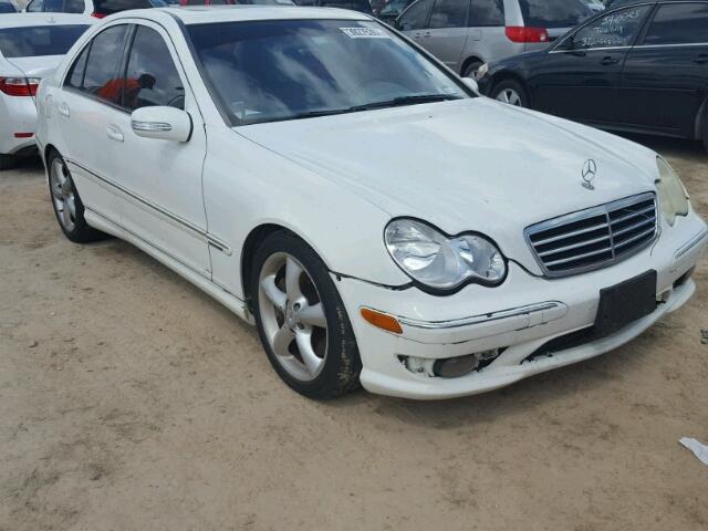 WDBRF52H36F768355 - 2006 MERCEDES-BENZ C GENERATI WHITE photo 1