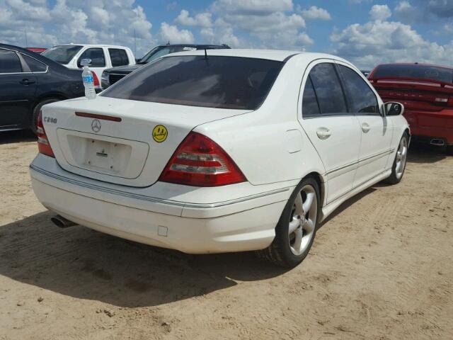 WDBRF52H36F768355 - 2006 MERCEDES-BENZ C GENERATI WHITE photo 4