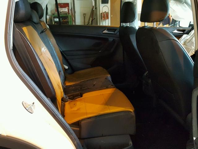 3VV2B7AX1JM012908 - 2018 VOLKSWAGEN TIGUAN SE WHITE photo 6