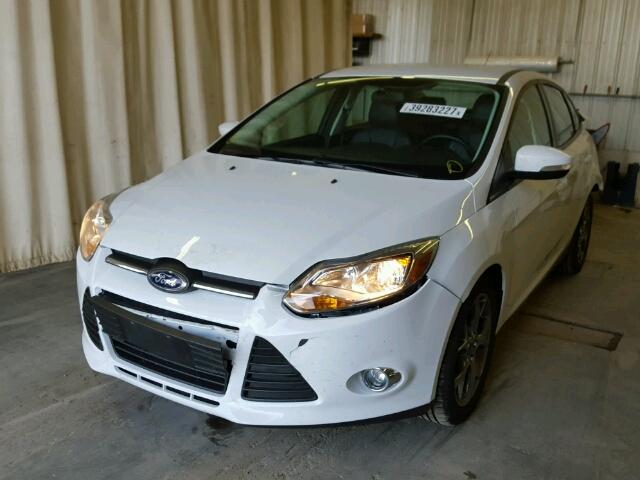 1FADP3F28EL341195 - 2014 FORD FOCUS SE WHITE photo 2