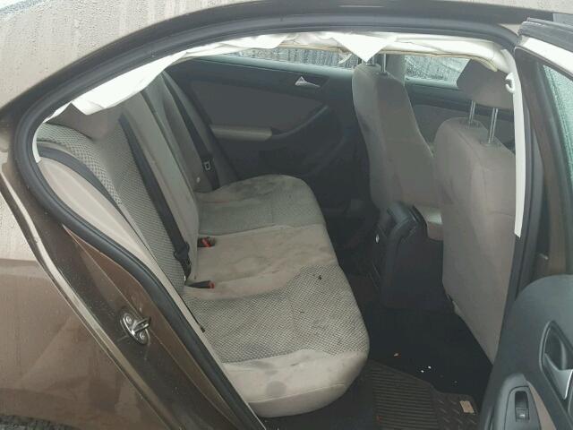 3VW2K7AJ6EM223633 - 2014 VOLKSWAGEN JETTA BASE BROWN photo 6