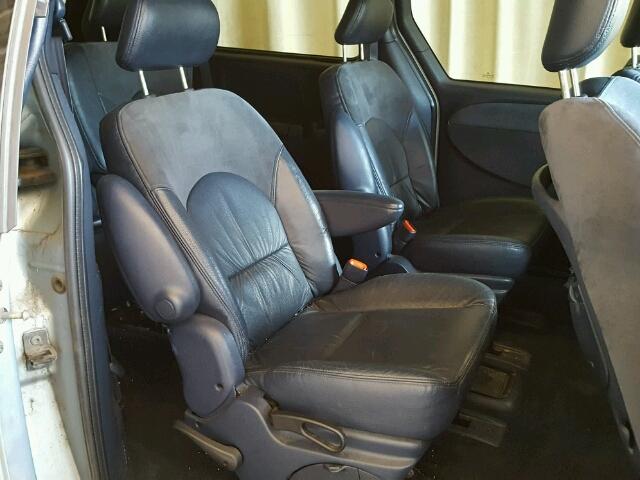 2C8GP64L62R595865 - 2002 CHRYSLER TOWN & COU 蓝色 照片 6