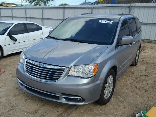 2C4RC1BG0ER203546 - 2014 CHRYSLER TOWN & COU SILVER photo 2