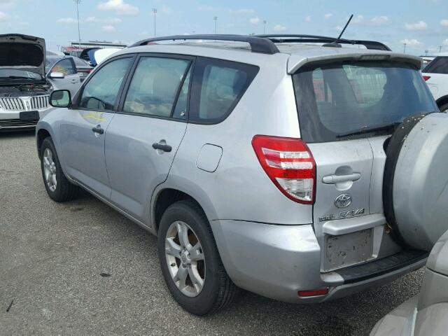 2T3BF4DV9AW037405 - 2010 TOYOTA RAV4 SILVER photo 3