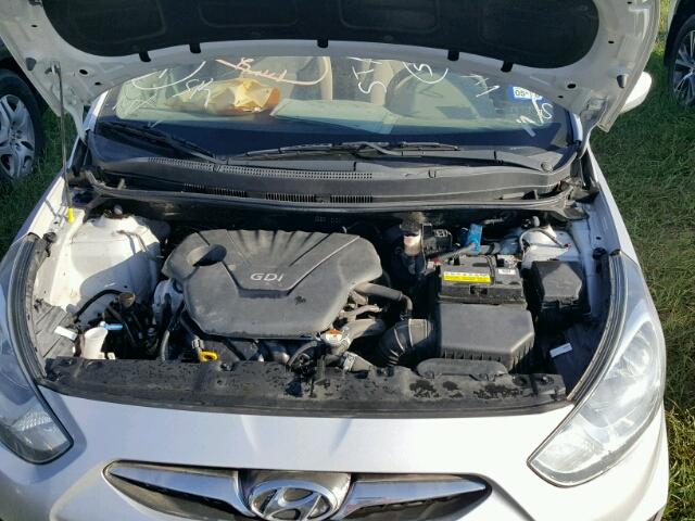 KMHCT4AE1EU748967 - 2014 HYUNDAI ACCENT SILVER photo 7