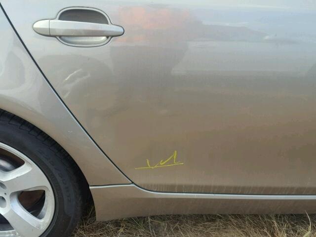 WBANW13538CZ85242 - 2008 BMW 535 GOLD photo 9