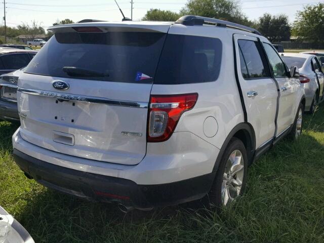 1FMHK7F92CGA12816 - 2012 FORD EXPLORER L WHITE photo 4