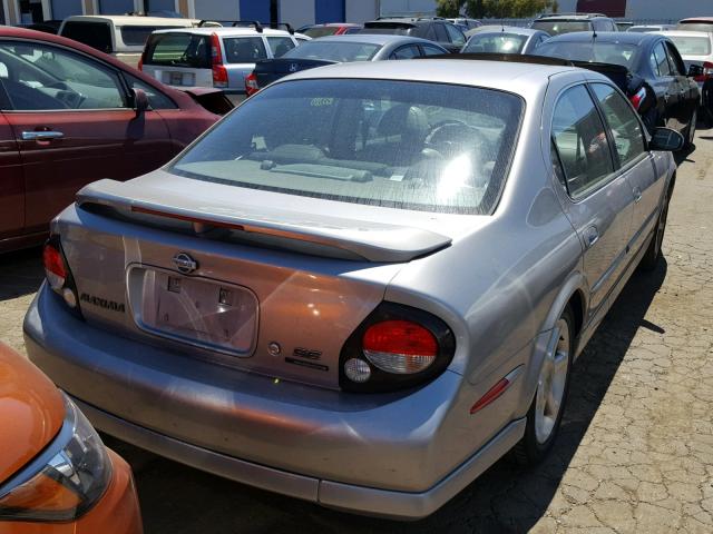 JN1CA31A11T102218 - 2001 NISSAN MAXIMA GXE SILVER photo 4