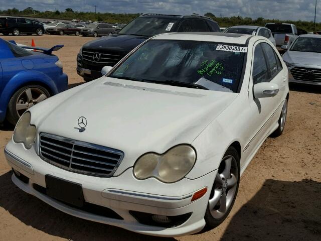 WDBRF52HX6F827661 - 2006 MERCEDES-BENZ C GENERATI WHITE photo 2