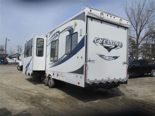 5SFCG4225CE237540 - 2012 CYCL HAULER WHITE photo 2