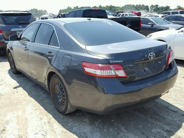 4T1BF3EK0AU508736 - 2010 TOYOTA CAMRY BASE GRAY photo 3