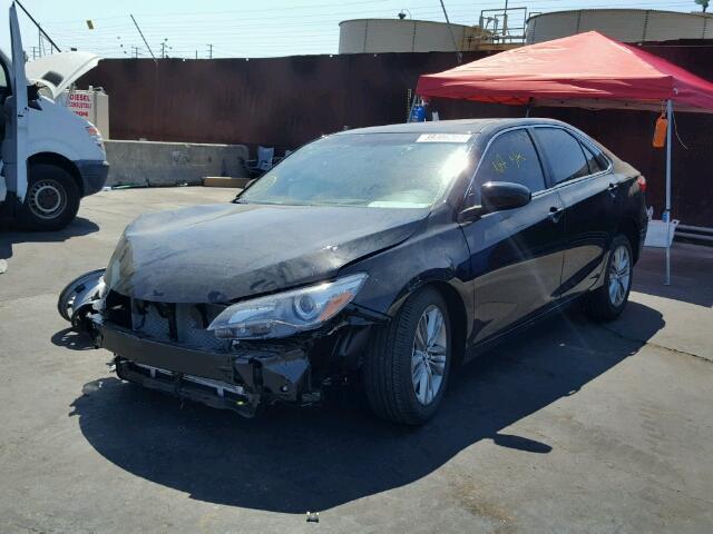 4T1BF1FK1HU367057 - 2017 TOYOTA CAMRY LE 黑色 照片 2