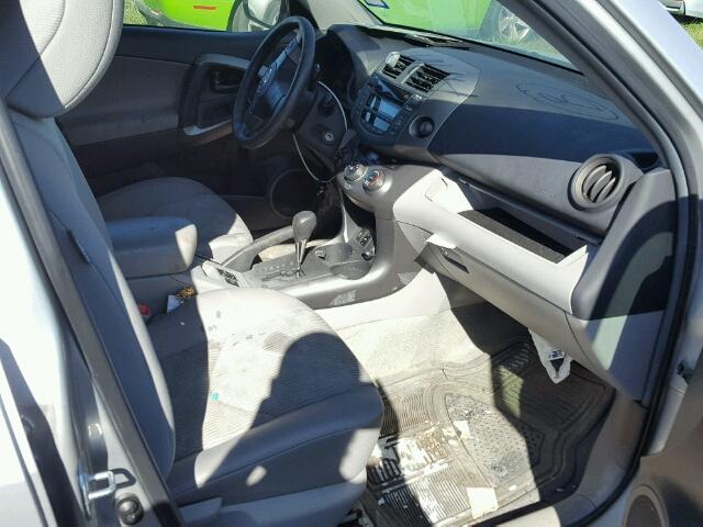2T3BF4DV2AW081553 - 2010 TOYOTA RAV4 灰色 照片 5