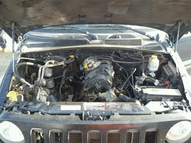 1J4GK38K15W577411 - 2005 JEEP LIBERTY RE BLUE photo 7