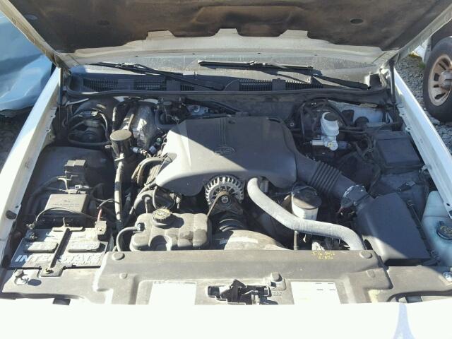 2FAFP74W2WX142752 - 1998 FORD CROWN VICT WHITE photo 7