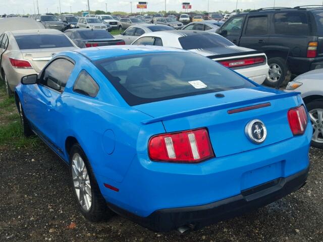 1ZVBP8AM1C5226394 - 2012 FORD MUSTANG BLUE photo 3