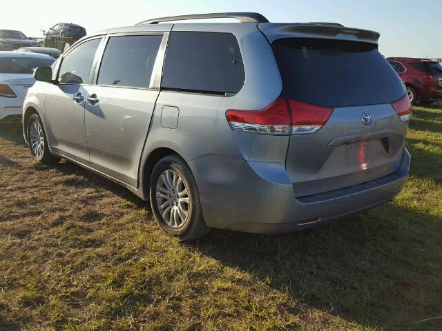 5TDYK3DC3ES412789 - 2014 TOYOTA SIENNA XLE SILVER photo 3