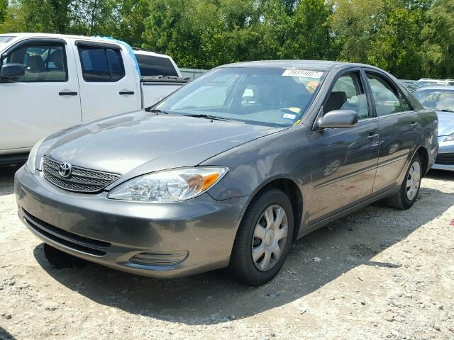 4T1BE32K94U863285 - 2004 TOYOTA CAMRY LE GRAY photo 2