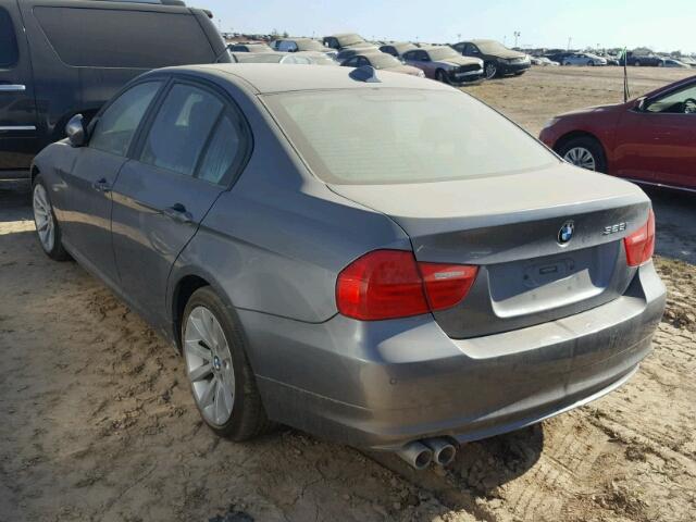 WBAPH5C53BA448674 - 2011 BMW 328 GRAY photo 3