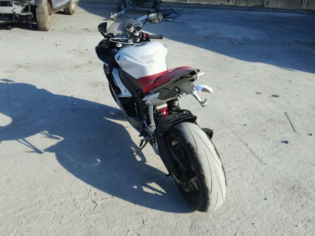 JYARJ16E59A018476 - 2009 YAMAHA YZFR6 WHITE photo 3