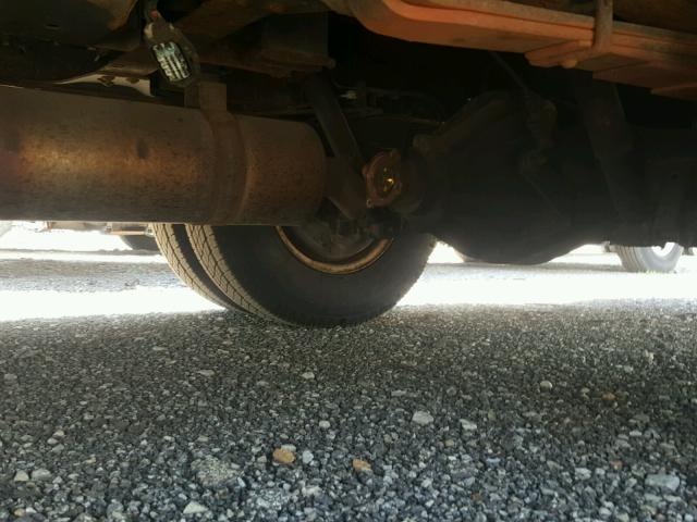 JALC4B14247007543 - 2004 ISUZU NPR 双色 照片 9